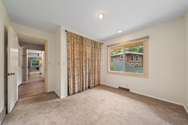 W3490 Oakwood DRIVE, Lake Geneva, WI 53147