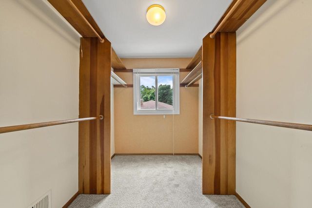 W3490 Oakwood DRIVE, Lake Geneva, WI 53147