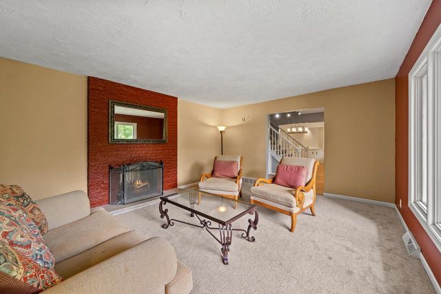 W3490 Oakwood DRIVE, Lake Geneva, WI 53147