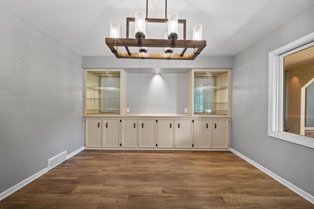 W3490 Oakwood DRIVE, Lake Geneva, WI 53147