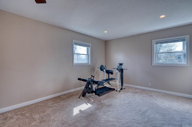 7215 E Powell Avenue, Evansville, IN 47715