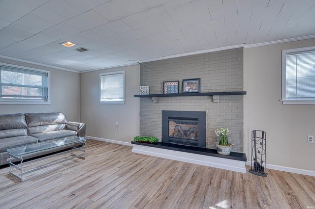 7215 E Powell Avenue, Evansville, IN 47715