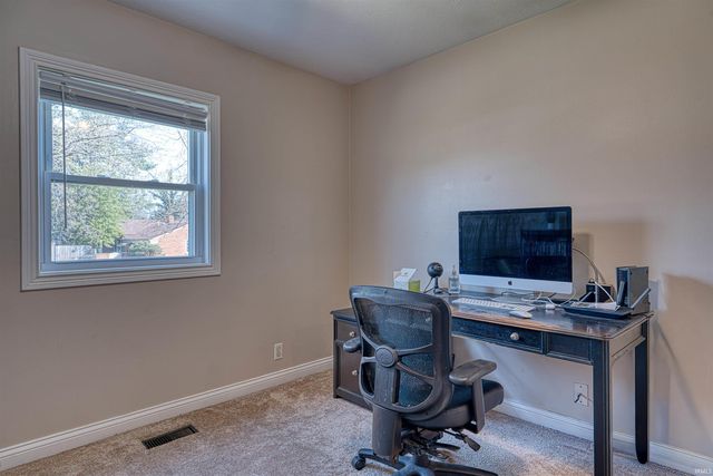 7215 E Powell Avenue, Evansville, IN 47715