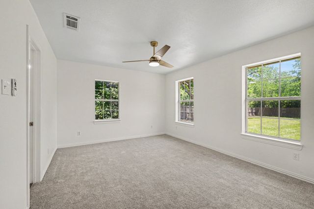 307 Dixon Street, Terrell, TX 75160