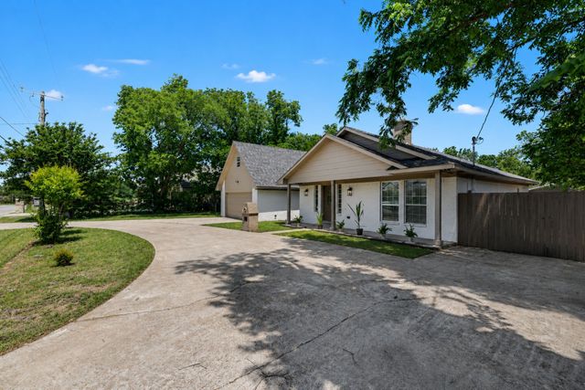 307 Dixon Street, Terrell, TX 75160