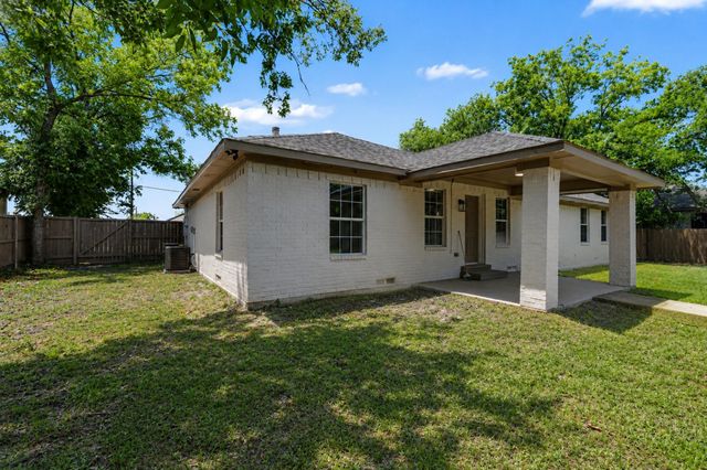 307 Dixon Street, Terrell, TX 75160