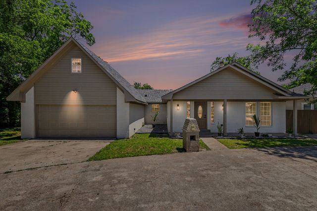 307 Dixon Street, Terrell, TX 75160