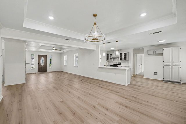 307 Dixon Street, Terrell, TX 75160