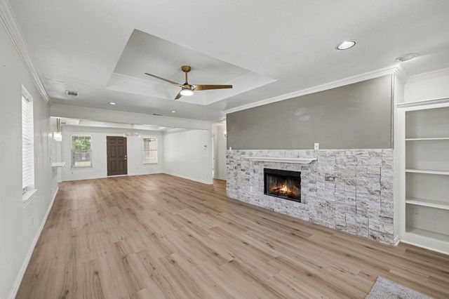 307 Dixon Street, Terrell, TX 75160