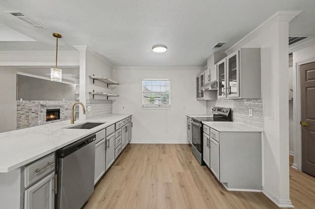 307 Dixon Street, Terrell, TX 75160