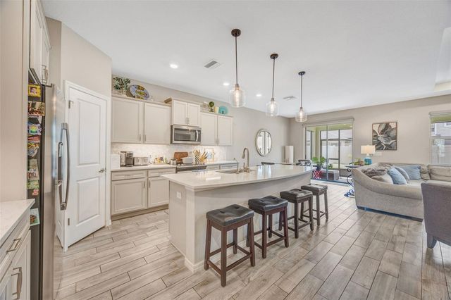 18928 WILLOWMORE CEDAR DRIVE, Lutz, FL 33558