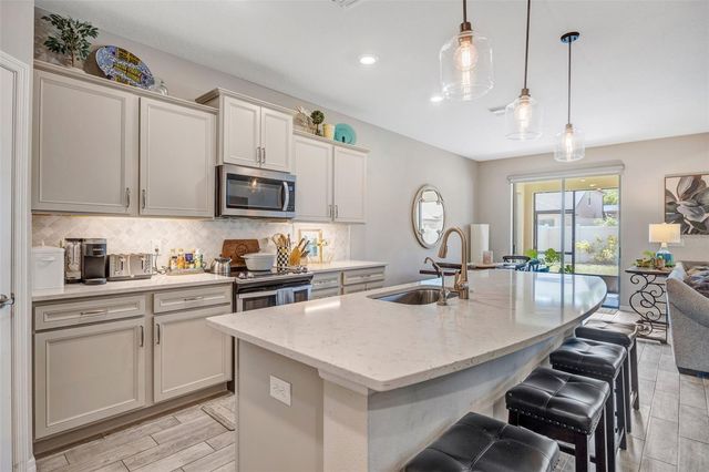 18928 WILLOWMORE CEDAR DRIVE, Lutz, FL 33558