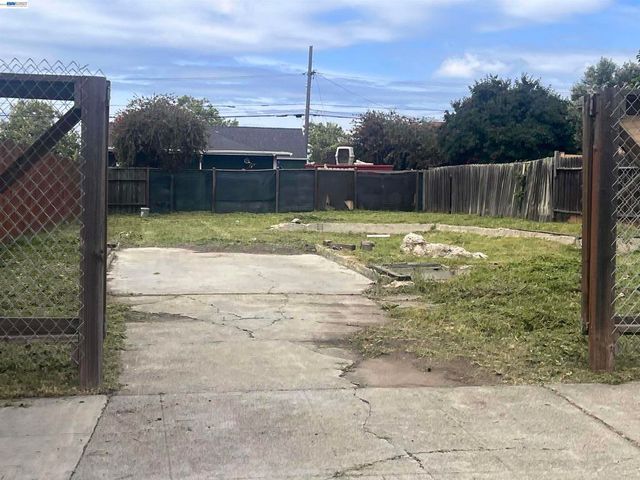 1737 ESMOND AVE, Richmond, CA 94801