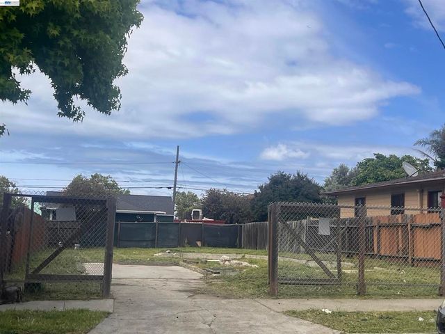 1737 ESMOND AVE, Richmond, CA 94801