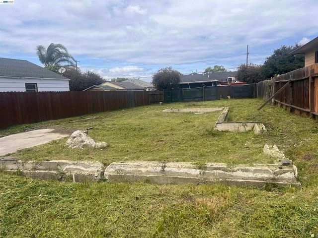 1737 ESMOND AVE, Richmond, CA 94801