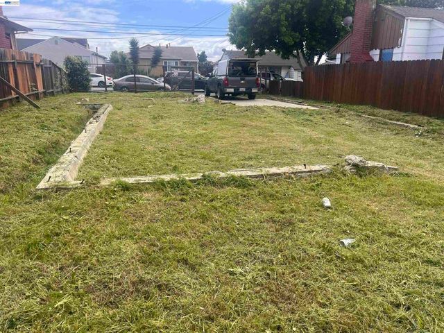 1737 ESMOND AVE, Richmond, CA 94801