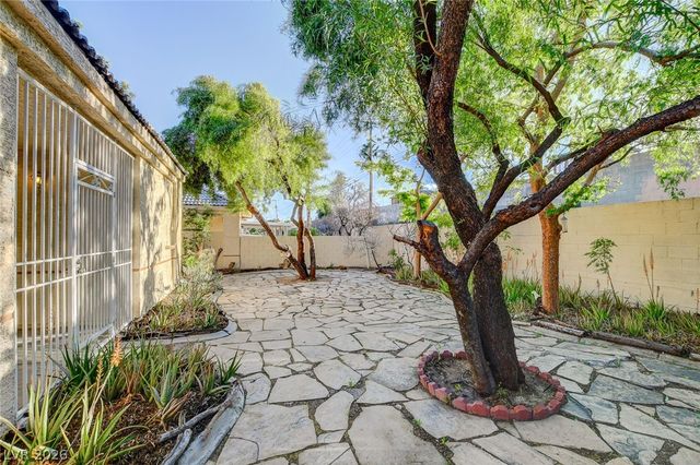 353 Mill Hollow Road, Las Vegas, NV 89107