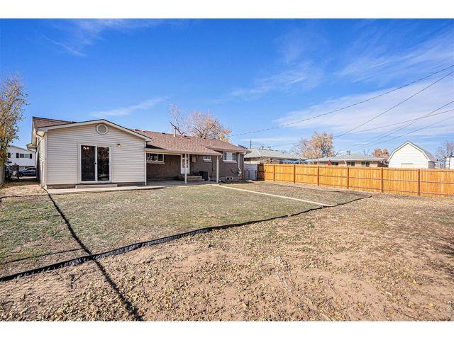 280 N 14th Ave, Brighton, CO 80601