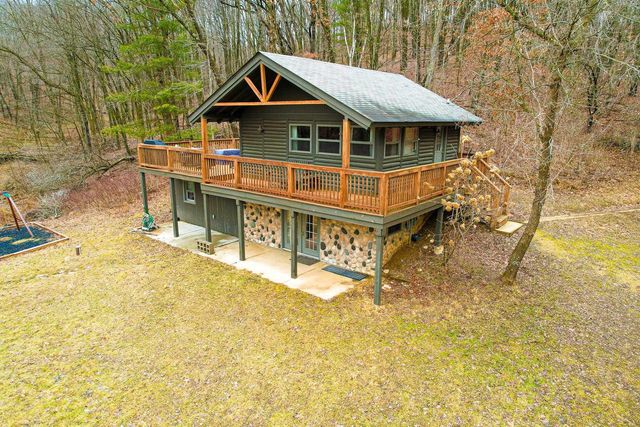W10448 Whippoorwill Lane, Elroy, WI 53929