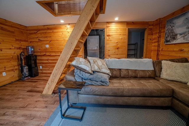 W10448 Whippoorwill Lane, Elroy, WI 53929