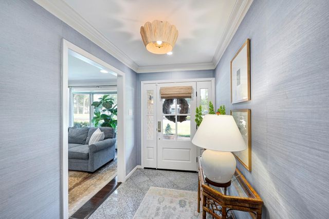 1827 Peer Drive, Houston, TX 77043