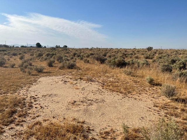 01 Norwich Court, California City, CA 93505