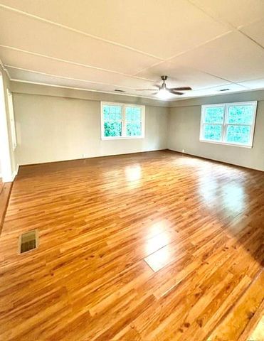 80 Pinehurst Lane, Marietta, GA 30068
