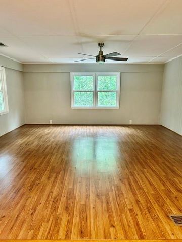 80 Pinehurst Lane, Marietta, GA 30068
