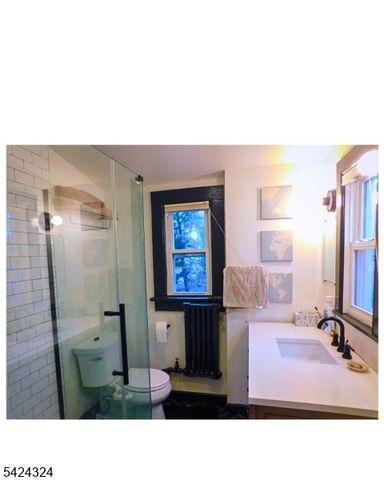 10 Fairview Pl, Bloomfield Twp., NJ 07003