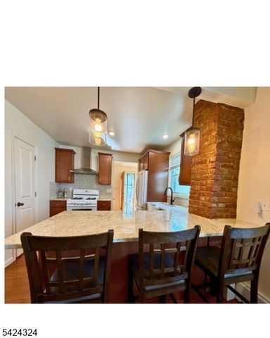 10 Fairview Pl, Bloomfield Twp., NJ 07003