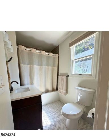 10 Fairview Pl, Bloomfield Twp., NJ 07003