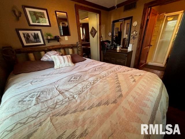 221 N Emmett Street, Virden, IL 62690