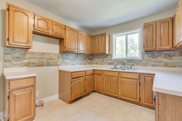 2629 Birdwell Street, Kingsport, TN 37664