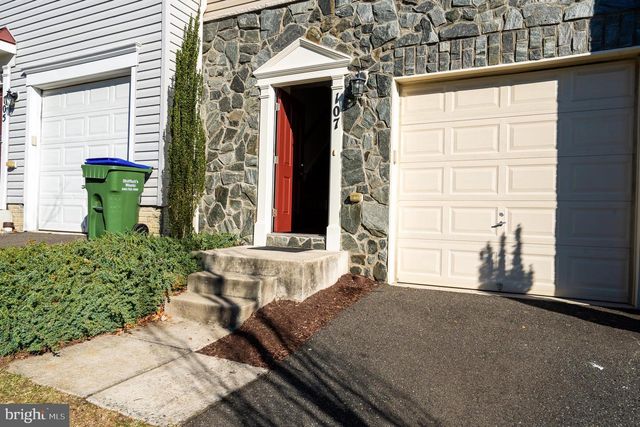 107 HOLLISTER LN, Stafford, VA 22556