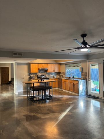 5024 Pemberton Lane, The Colony, TX 75056