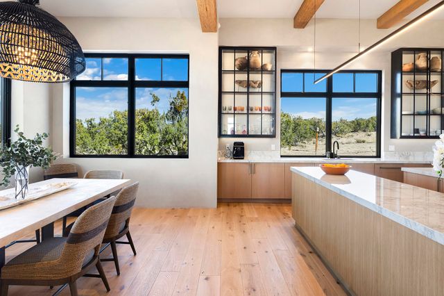 19 Camino Alazan, Santa Fe, NM 87506