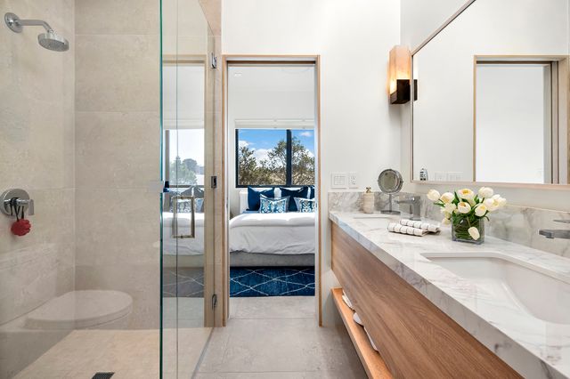 19 Camino Alazan, Santa Fe, NM 87506