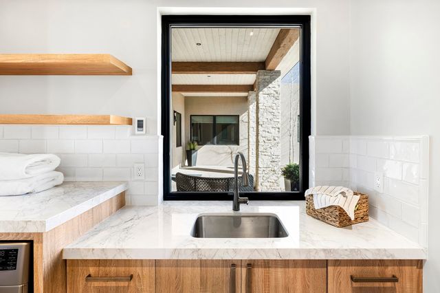 19 Camino Alazan, Santa Fe, NM 87506