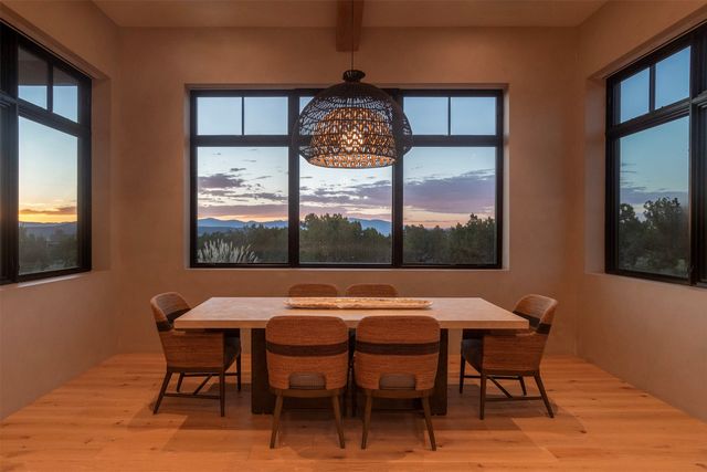 19 Camino Alazan, Santa Fe, NM 87506