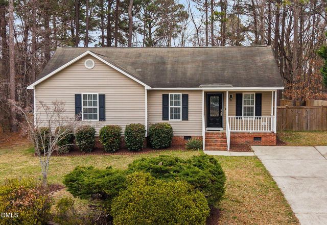 935 S Willhaven Drive, Fuquay Varina, NC 27526