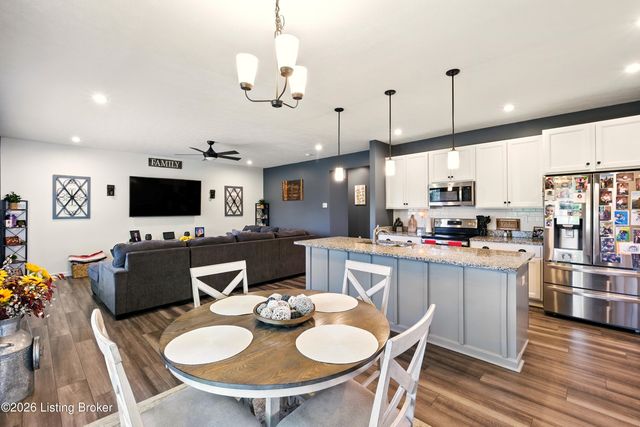 579 Williamsburg Dr, Mt Washington, KY 40047