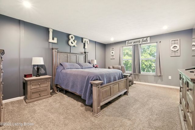 579 Williamsburg Dr, Mt Washington, KY 40047