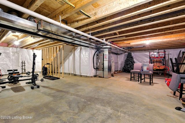 579 Williamsburg Dr, Mt Washington, KY 40047