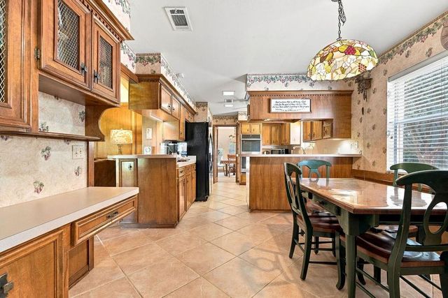 1114 Appleford Drive, Seabrook, TX 77586