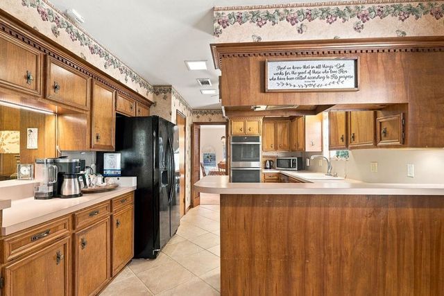 1114 Appleford Drive, Seabrook, TX 77586