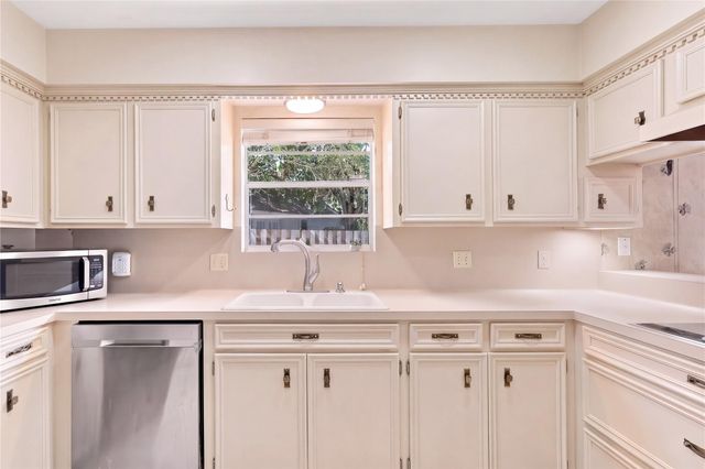 1114 Appleford Drive, Seabrook, TX 77586
