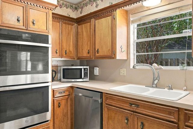 1114 Appleford Drive, Seabrook, TX 77586