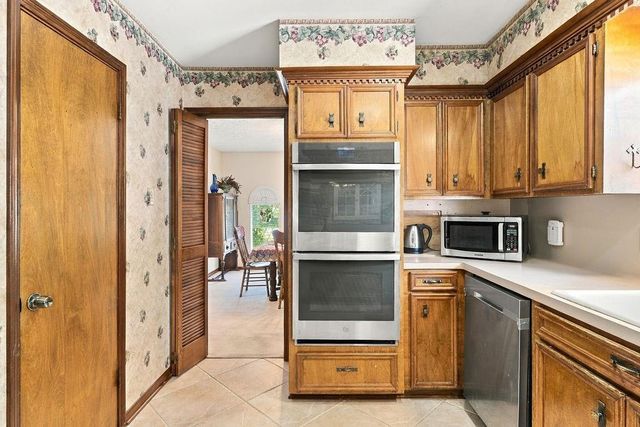 1114 Appleford Drive, Seabrook, TX 77586