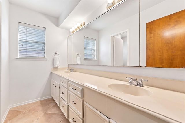 1114 Appleford Drive, Seabrook, TX 77586