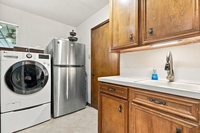 1114 Appleford Drive, Seabrook, TX 77586